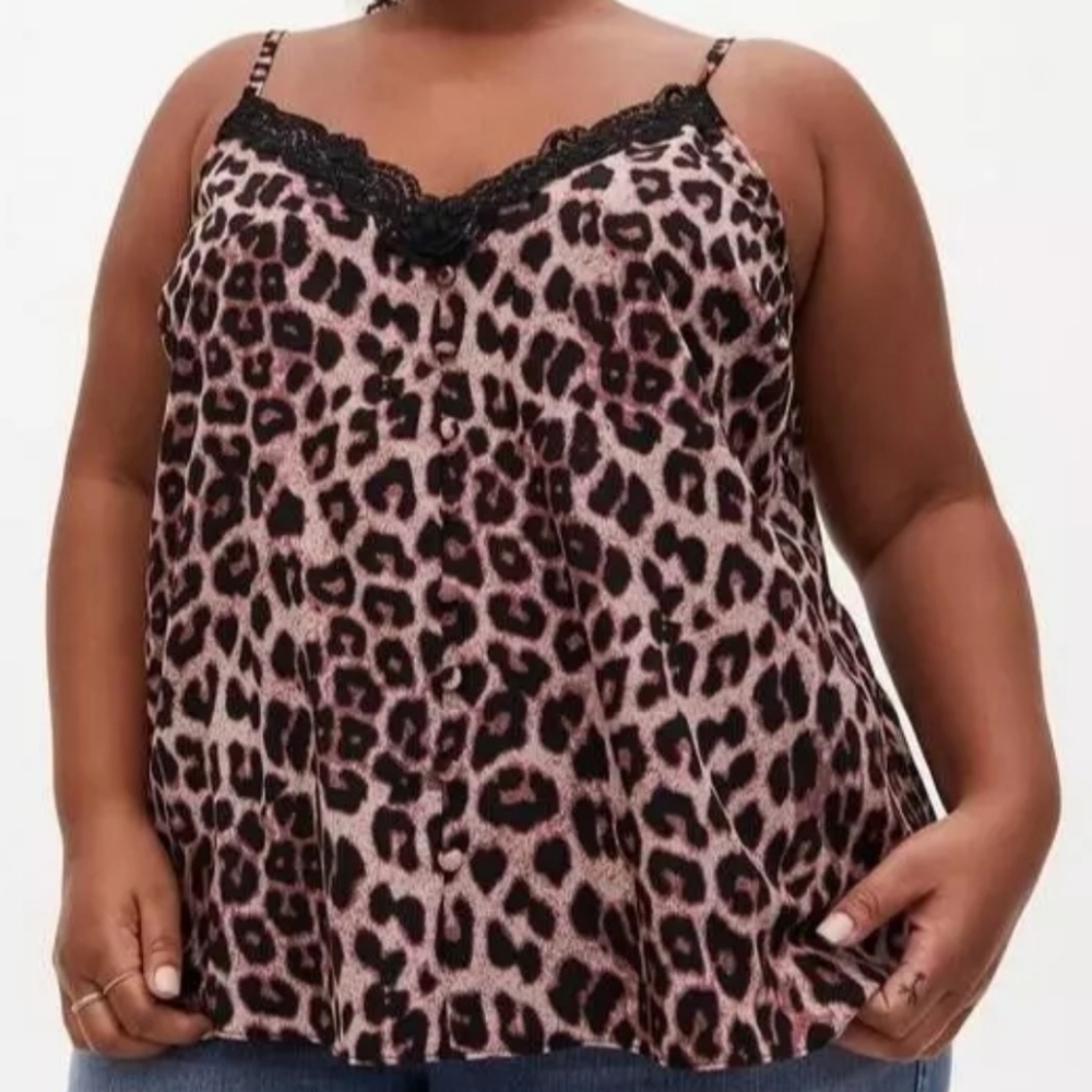 Torrid Chablis‎ Lace Trim Button Camisole